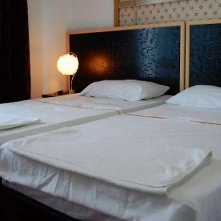 Dolce Hotel *